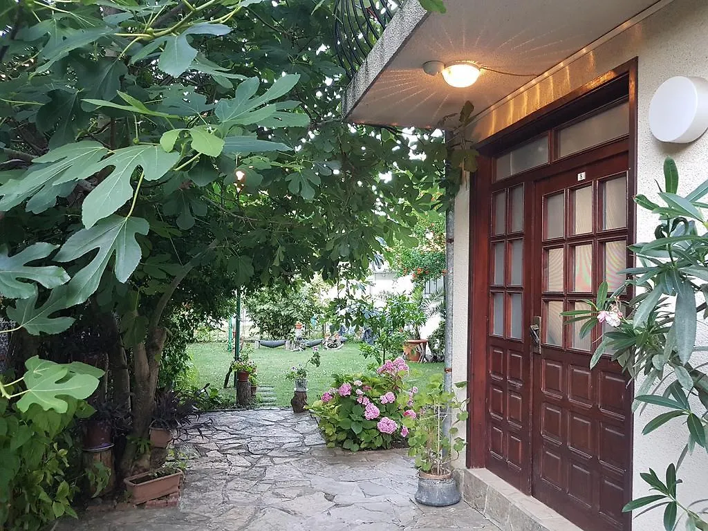 Guest House Veselina Primorsko