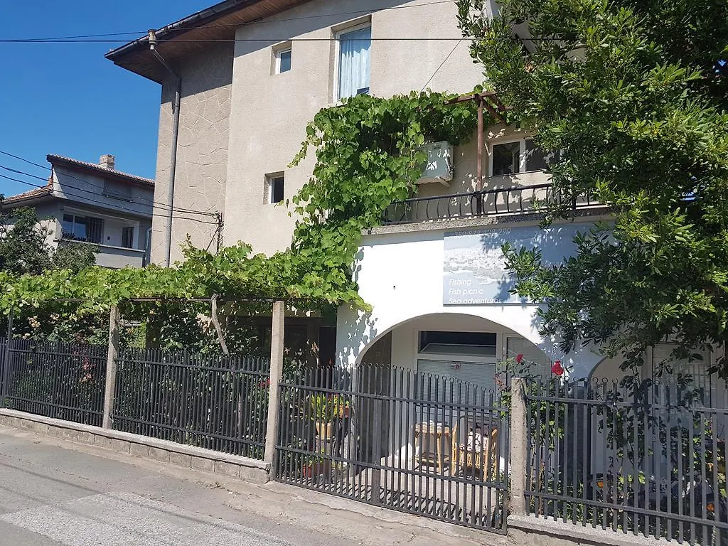 Guest House Veselina Primorsko